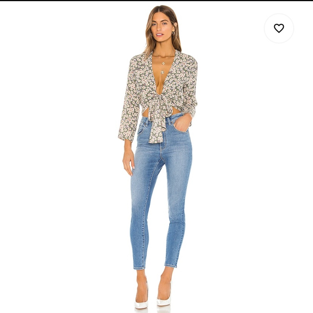 Delilah Daisies Blouse in Olive
